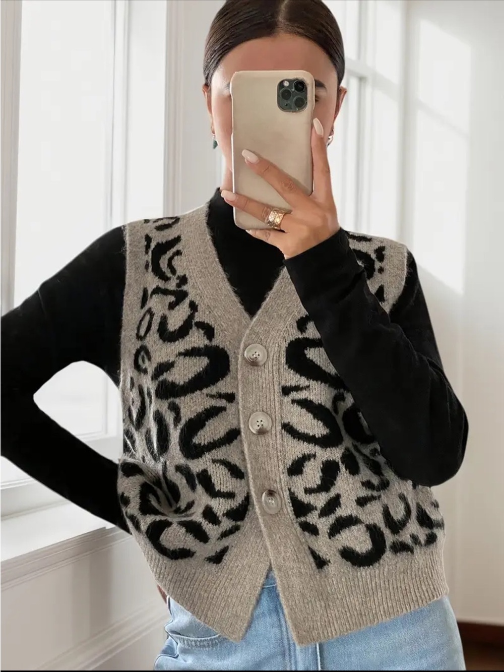 Beige Patterned Button-Front Knit Vest. Sizes M & L. NWOT. - Picture 2 of 4